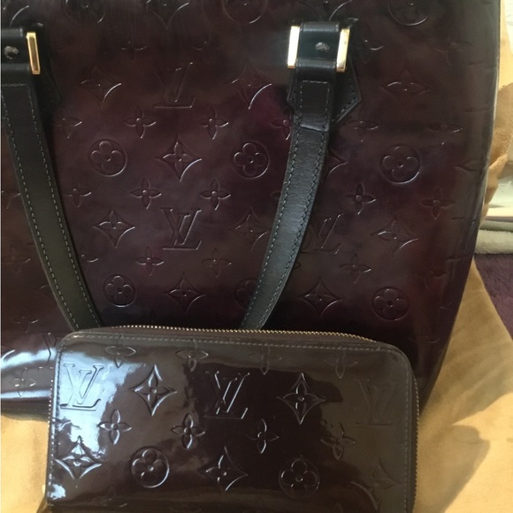 Authentic Louis Vuitton Patent Leather Bag- TH1908 & Authentic Long Wallet Set - Picture 4 of 16